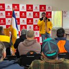 35 apicultores de Yerbas Buenas reciben 2.300 kilos de azúcar gracias a iniciativa municipal
